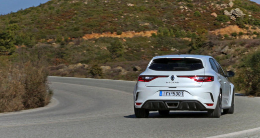 BMW-M135i-vs-Renault-Megane-RS-caroto-test-drive-2020-30