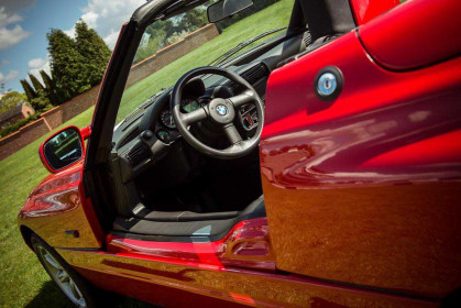 virtually-unused-1990-bmw-z1-to-be-auctioned-3