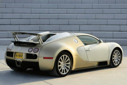 bugatti-veyron---gold_3.jpg