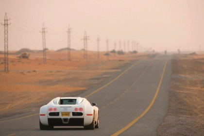 bugatti-veyron---white_6.jpg