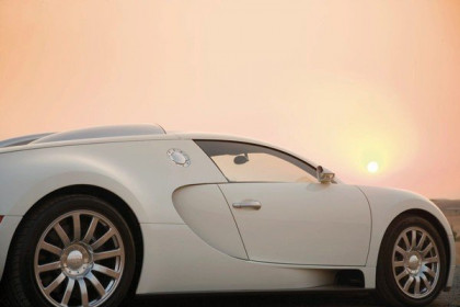 bugatti-veyron---white_8.jpg