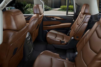 The 2015 Escalade interior features cut-and-sewn and wrapped materials, with wood trim options chosen for elegance and authenticity. Seats were engineered to be more comfortable and sculpted in appearance. The new interior is dramatically quieter, too, thanks to a stronger new body structure, new and enhanced acoustic material, and Bose Active Noise Cancellation technology.