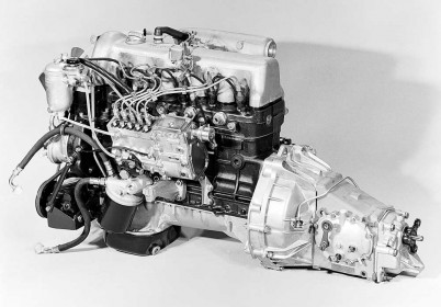 engine-of-the-mercedes-benz-240-d-3-0-114115-series-1974