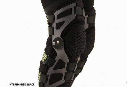 dainese-new-hybrid-knee-brace-video-4