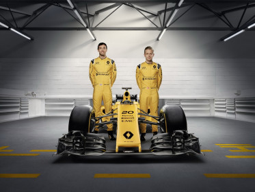 f1-renault-unveils-official-livery-2016-10