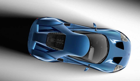 On the all-new Ford GT supercar, every slope and shape is designed to minimize drag and optimize downforce, and each surface on the GT is functionally crafted to manage airflow.
