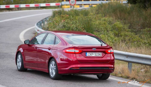 ford-mondeo-ecoboost-160-ps-caroto-test-drive-2015-29