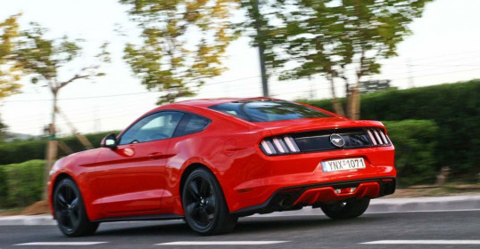ford-mustang-ecoboost-caroto-test-drive-2015-22