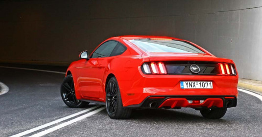 ford-mustang-ecoboost-caroto-test-drive-2015-25