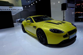 aston-martin-in-frankfurt-2013-2