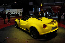alfa-romeo-4c-spider-1