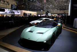 aston-martin-vulcan-1