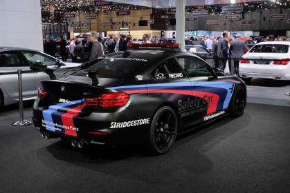bmw-4-coupe-moto-gt-safety-car-3