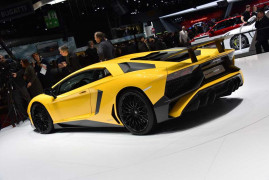 lamborghini-aventador-sv-2