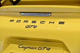 porsche-cayman-gt4-1