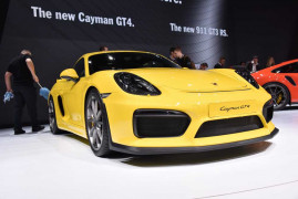porsche-cayman-gt4-3