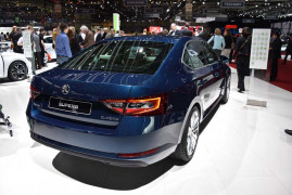 skoda-superb-1