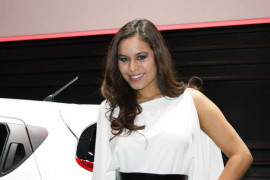 salon-geneva-babes-2012-12