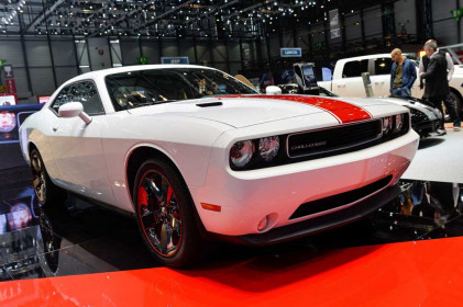 Dodge-Challenger-Geneva-2014