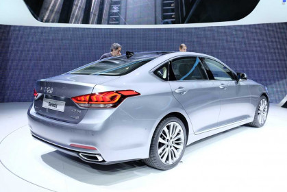 Hyundai-Genesis-Geneva-2014-1