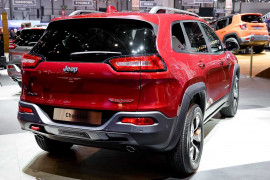 Jeep-Cherokee-Geenva-2014-1