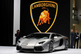 Lamborghini-Aventador-2