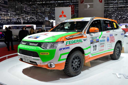 Mitsubishi-Outlander-PHEV-AXCR-rally