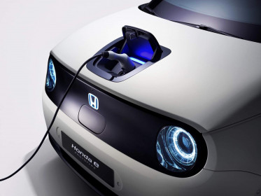 Honda-e-electric-car-4