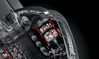 hublot-launches-refreshed-laferrari-inspired-watch-with-sapphire-2