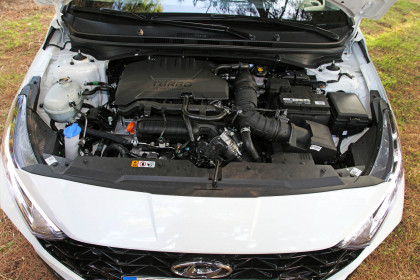 Hyundai-i20-1.0-TGDi-100hp-7DCT-48V-Hybrid-caroto-test-drive-2020-29