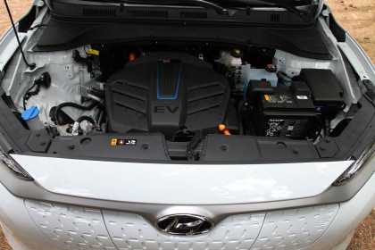 Hyundai-Kona-Electric-caroto-test-drive-2020-22