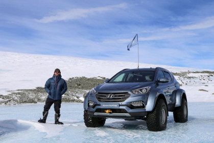 Hyundai-Santa-Fe-Antarctica-30