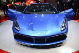 ferrari-488-iaa-2015-2