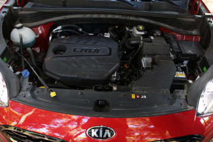 Kia-Sportage-CRDi-48V-vs-Nissan-Qashqai-1.7-150-PS-AWD-caroto-test-drive-2019-20