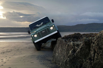 land-rover-defender-final-editions-4