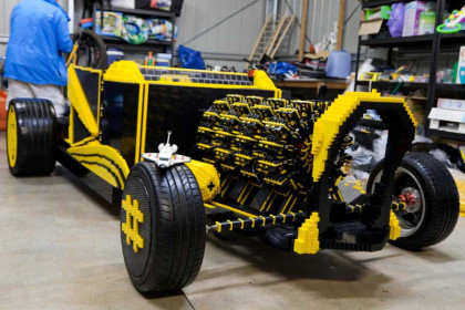 life-size-lego-car-powered-by-air-6