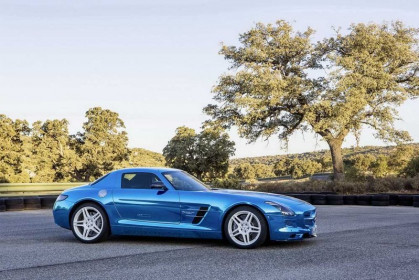 mercedes-benz-sls-amg-coupe-electric-drive-production-2013-11