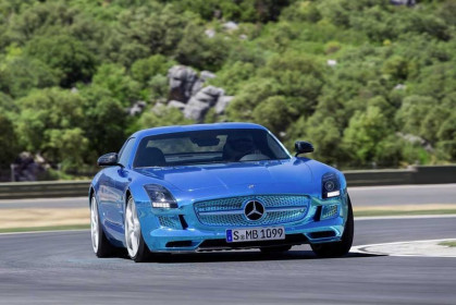 mercedes-benz-sls-amg-coupe-electric-drive-production-2013-7