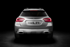 Mercedes-Benz GLA Showcar Studio; 2013
