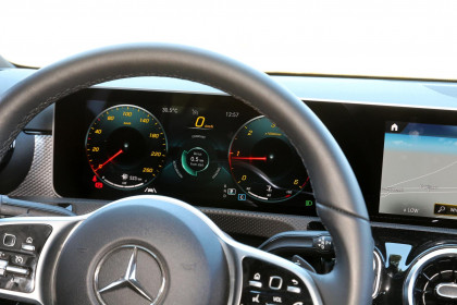 Mercedes-A-Class-Sedan-caroto-test-drive-2019-7