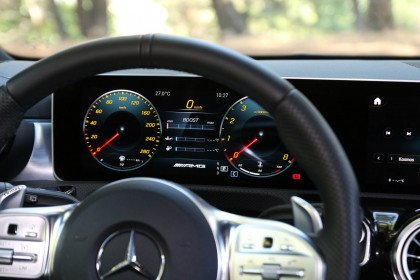 Mercedes-AMG-A-35-caroto-test-drive-2020-10