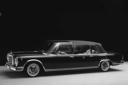 Mercedes-Benz Typ 600 (Baureihe W 100, 1964 bis 1981). Das 1965 fÃ¼r den Vatikan gelieferte Pullman-Landaulet.
