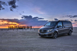 Fahrvorstellung Sylt 2014. Die neue Mercedes-Benz V-Klasse – V 250 BlueTEC, Exterieur, indiumgrau metallic, Interieur, Leder Lugano schwarz, Zierelemente Wellenoptik, anthrazit, matt. The new Mercedes-Benz V-Class – V 250 BlueTEC, Exterior, indium grey metallic. The new Mercedes-Benz V-Class – Interior, black Lugano leather, matt anthracite wave-look trim