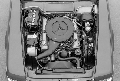 Mercedes-R107-SL-11