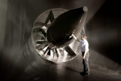 new-mercedes-climatic-wind-tunnel-9_resize