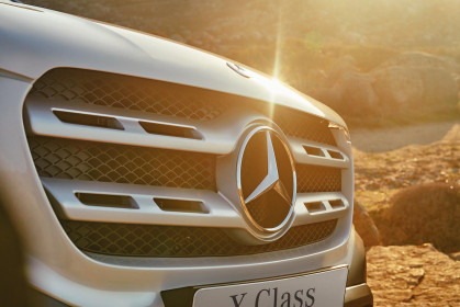 Mercedes-X-Class-TheRock-edition-13
