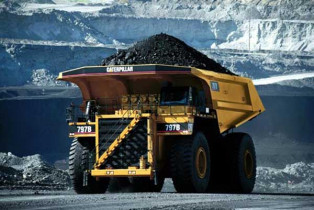 caterpilar-mining-trucks-the-biggest-in-the-world-6