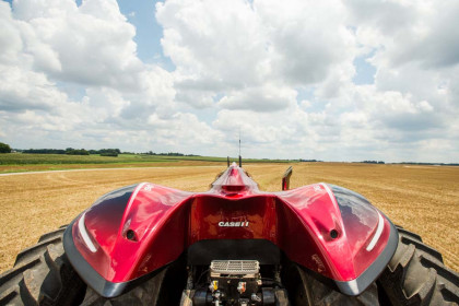 new-holland-t8-nhdrive-and-case-ih-magnum-autonomous-concept-tractor-16