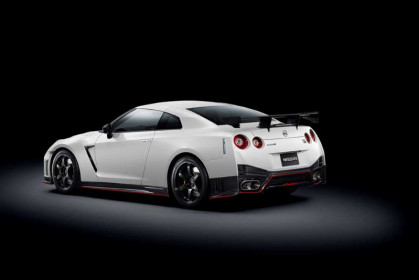 nissan-gt-r-nismo-nurburgring-official-12