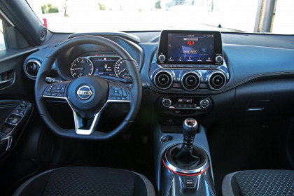 Nissan-Juke-1.0-DiG-T-interior-caroto-test-drive-2020-2